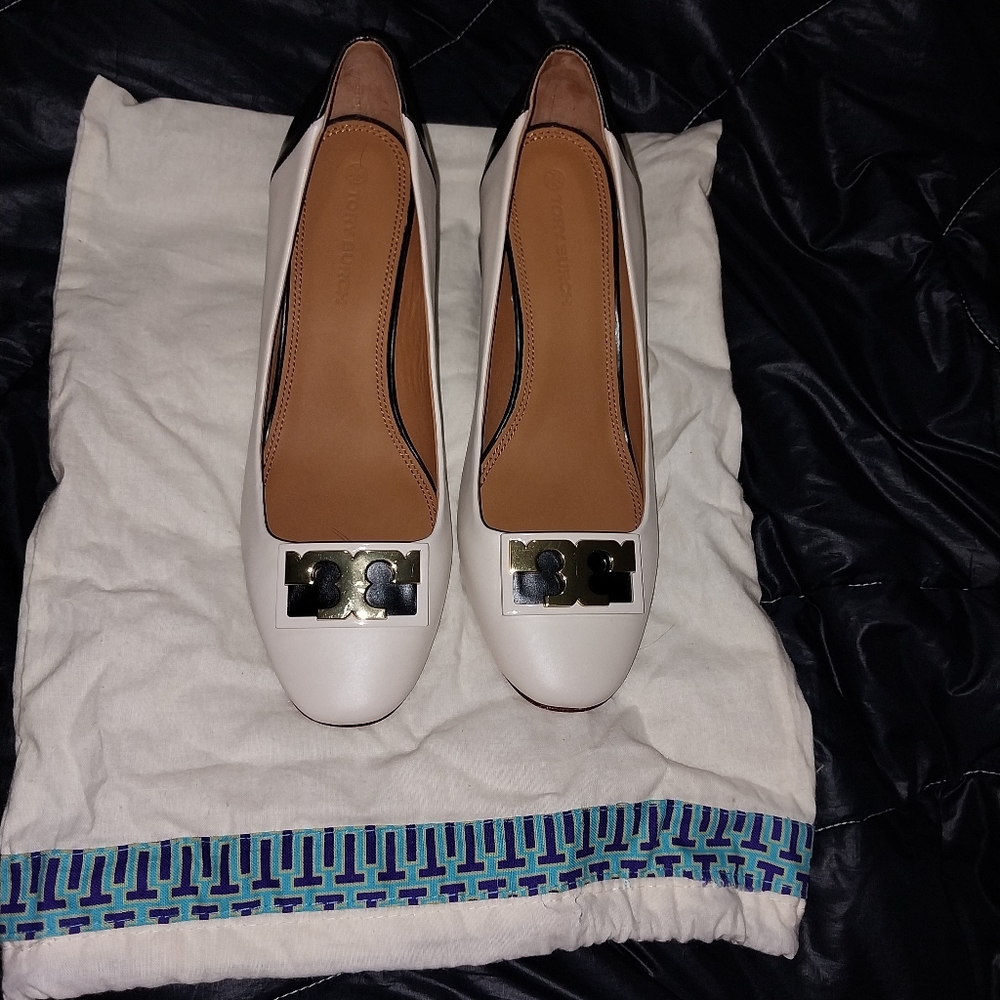 Tory Burch Gigi round toe heels